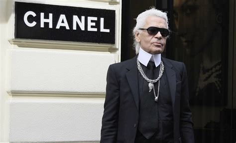 qui remplace karl lagerfeld chez chanel|karl lagerfeld death day.